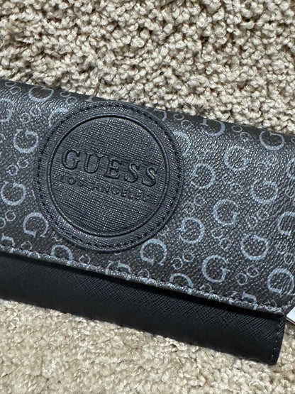 BNWT Guess Los Angeles Thornton Black Logo Slim Wallet Clutch – Monogram Zip Wallet 7” x 4”