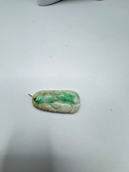 19th Century Chinese Jade Botanical Pendant with 22K Gold Loop – Excellent Condition