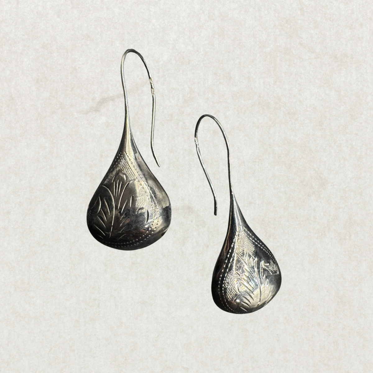Vintage 925 Sterling Silver Teardrop Earrings – Etched Floral Design