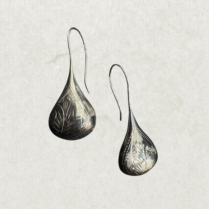 Vintage 925 Sterling Silver Teardrop Earrings – Etched Floral Design
