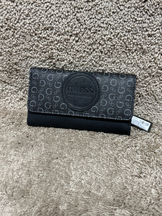 BNWT Guess Los Angeles Thornton Black Logo Slim Wallet Clutch – Monogram Zip Wallet 7” x 4”