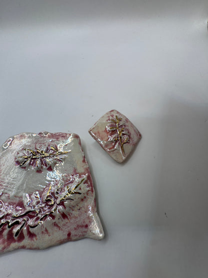Vintage Large Artisan Porcelain Set – Clip Earrings & Brooch, Excellent Condition