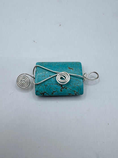 Handmade Turquoise Sterling Silver Wire-Wrapped Pendant – Excellent Condition