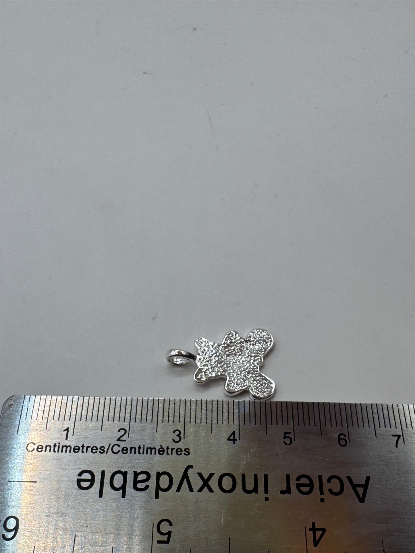 Sterling Silver Rhodium-Plated Teddy Bear Pendant – Like New Condition