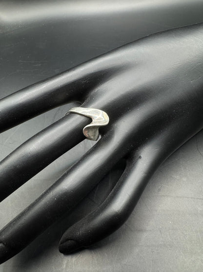 Sterling Silver 925 Wave Ring – Size 7.5