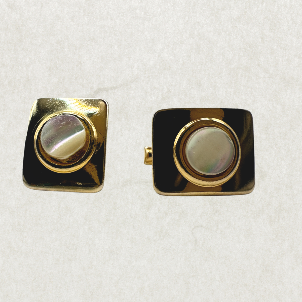 Vintage Gold-Tone Cuff with Mother of Pearl – Excellent Condition