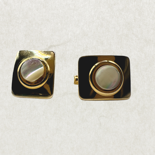 Vintage Gold-Tone Cuff with Mother of Pearl – Excellent Condition