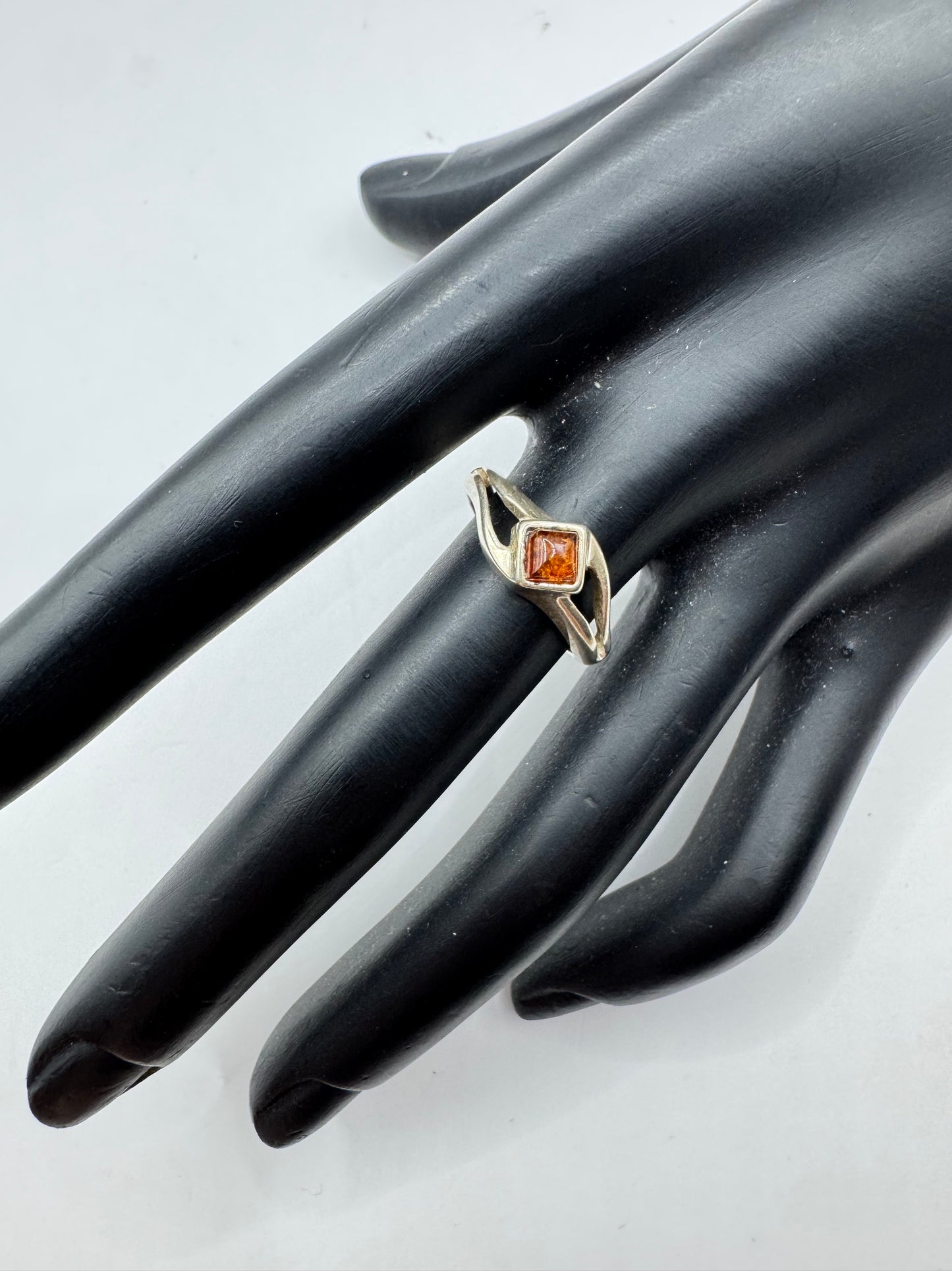Silver 925 Geometric Amber Ring Size 7