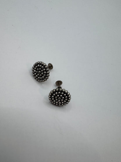 Vintage Silver-Tone Clip Earrings – Timeless Minimalist Design