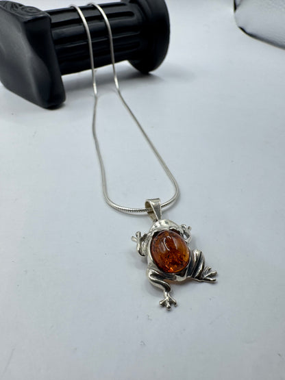 Silver 925 Amber Frog Pendant Necklace 17”