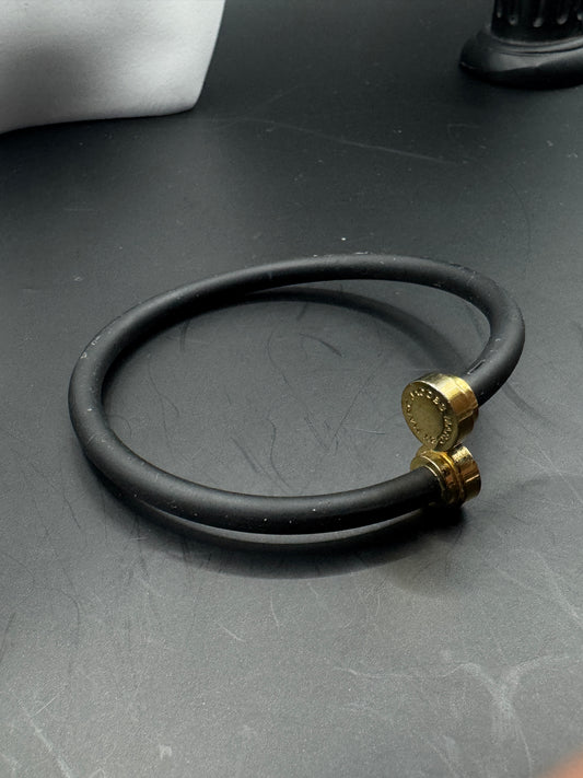 Marc by Marc Jacobs Minimalist Rubber Bracelet – Black & Gold Tone Designer Cuff, Modern Unisex