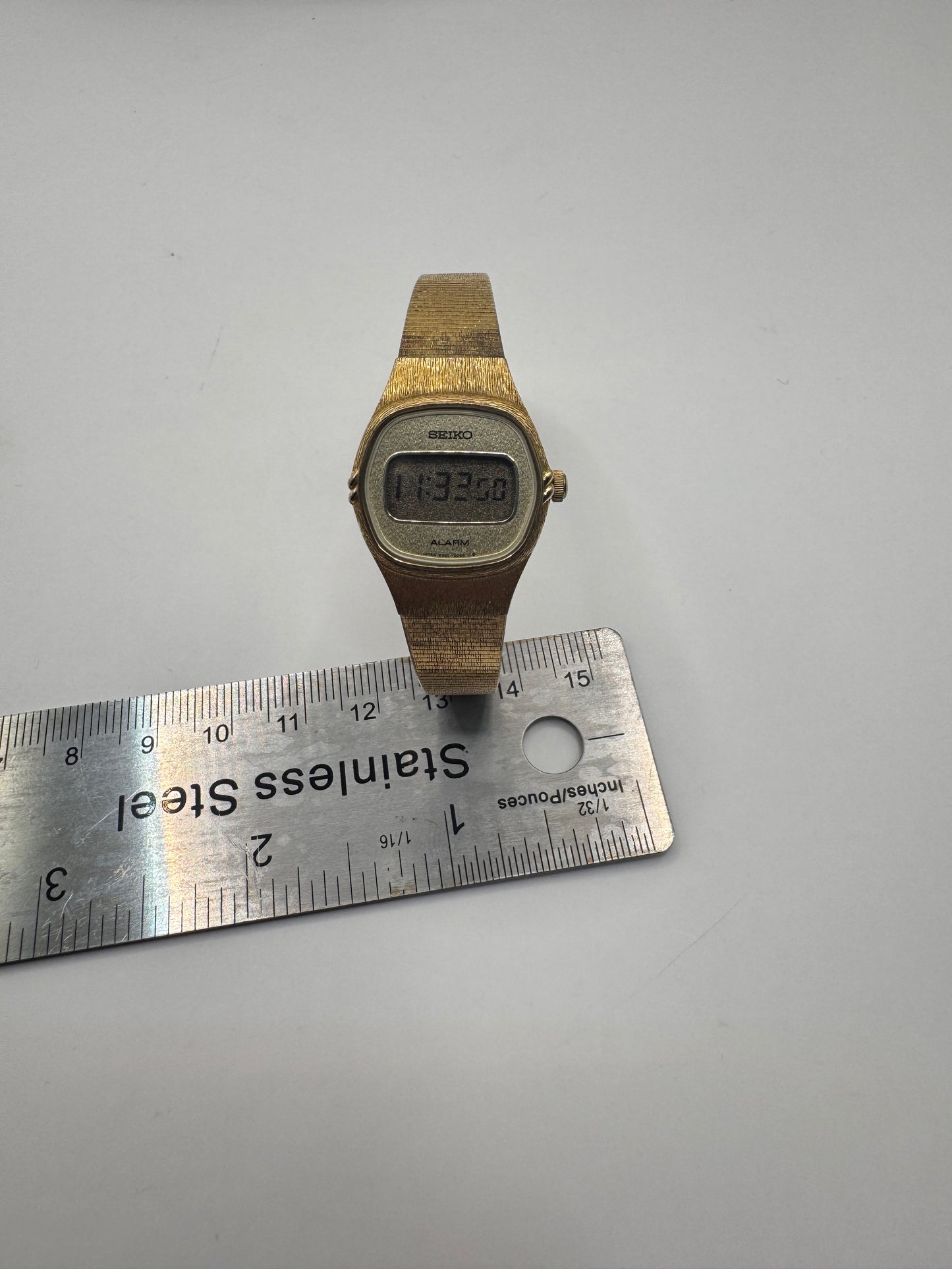 Rare Vintage Seiko B337-5009 Quartz Alarm Women’s Watch – Japan