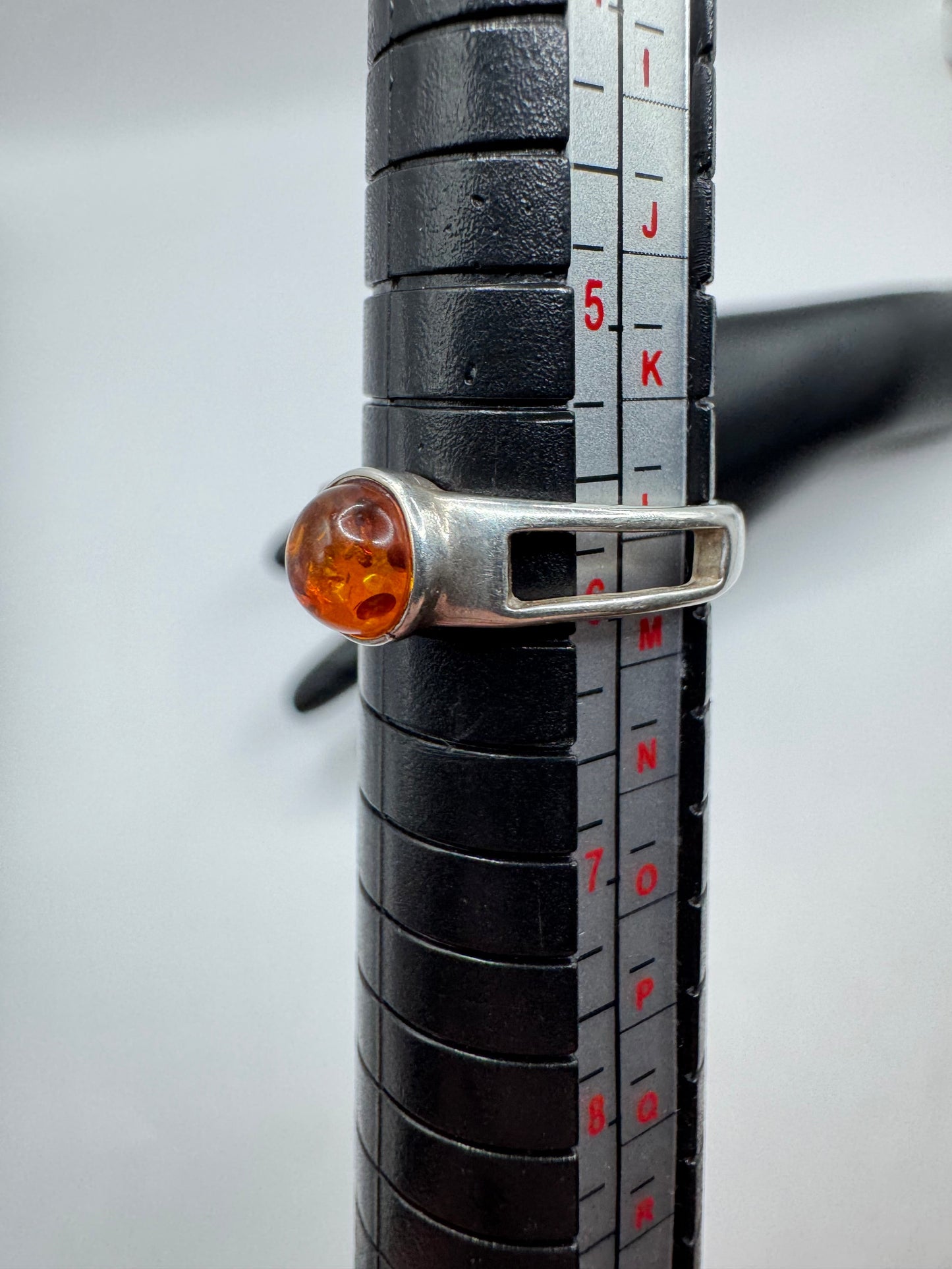 Silver 925 Round Amber Cutout Ring Size 6