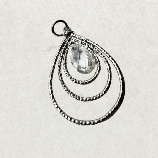Vintage Sterling Silver Hammered Teardrop Pendant with Faceted Crystal – Excellent Condition