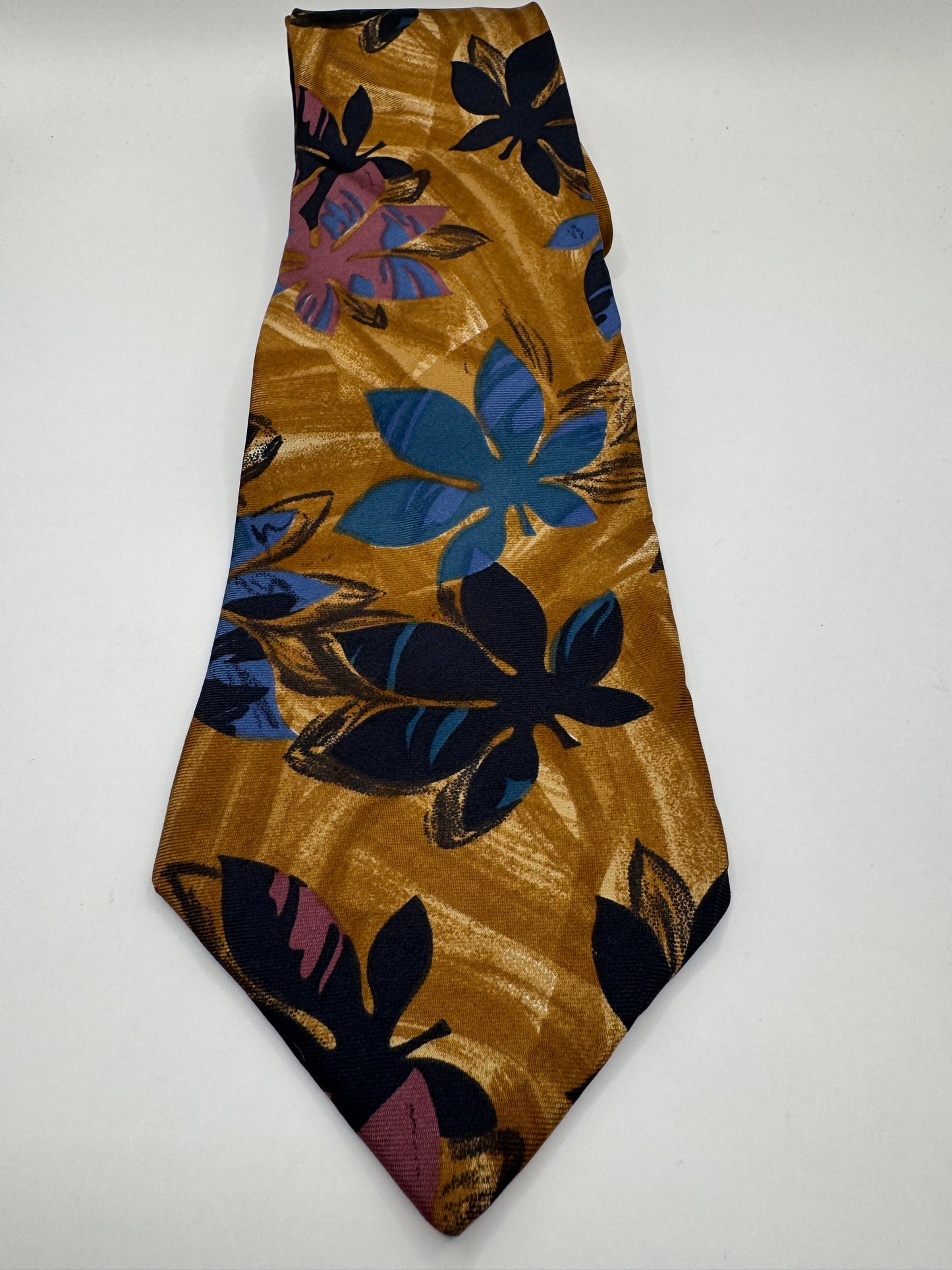 Vintage Boulevard Club Platinum Collection Silk Tie – Bold Floral, 56” x 4”