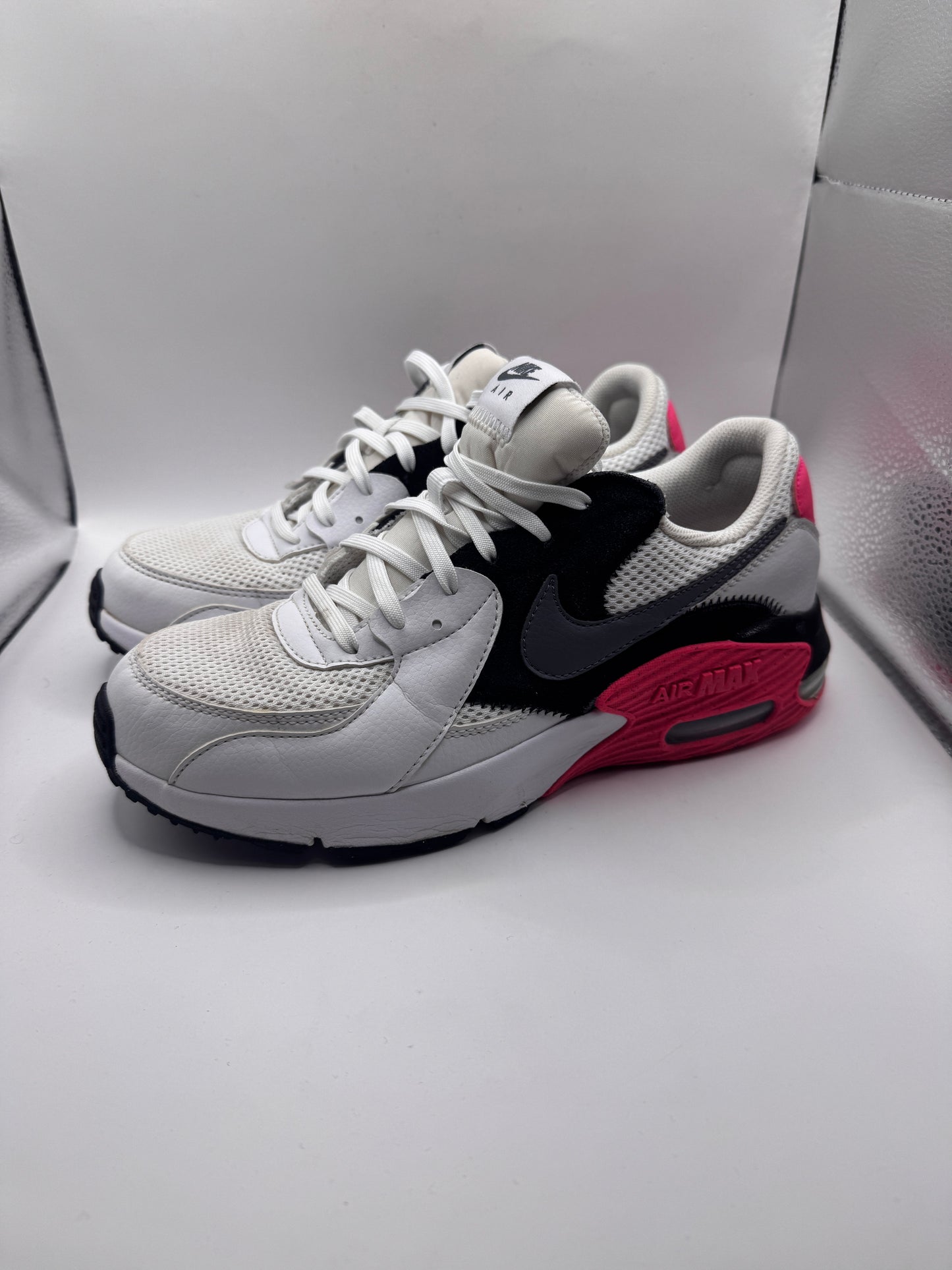 Nike Women’s Air Max Sneakers – Size US 9, White/Black/Pink, Retro Runner Style