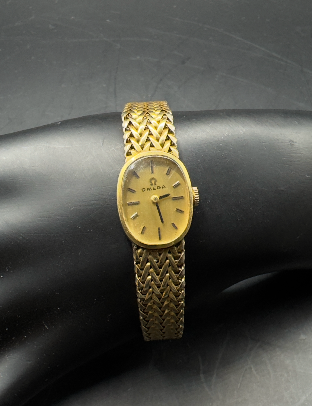 Vintage Women’s Omega AA 5324 10k GF